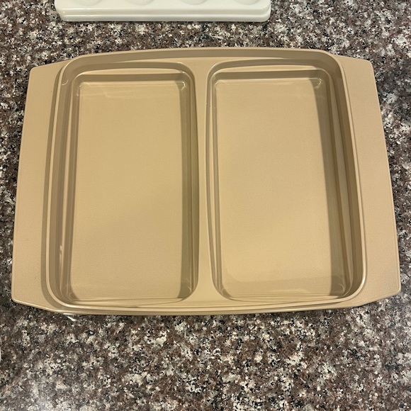 Tupperware deviled egg case - Picture 6 of 8